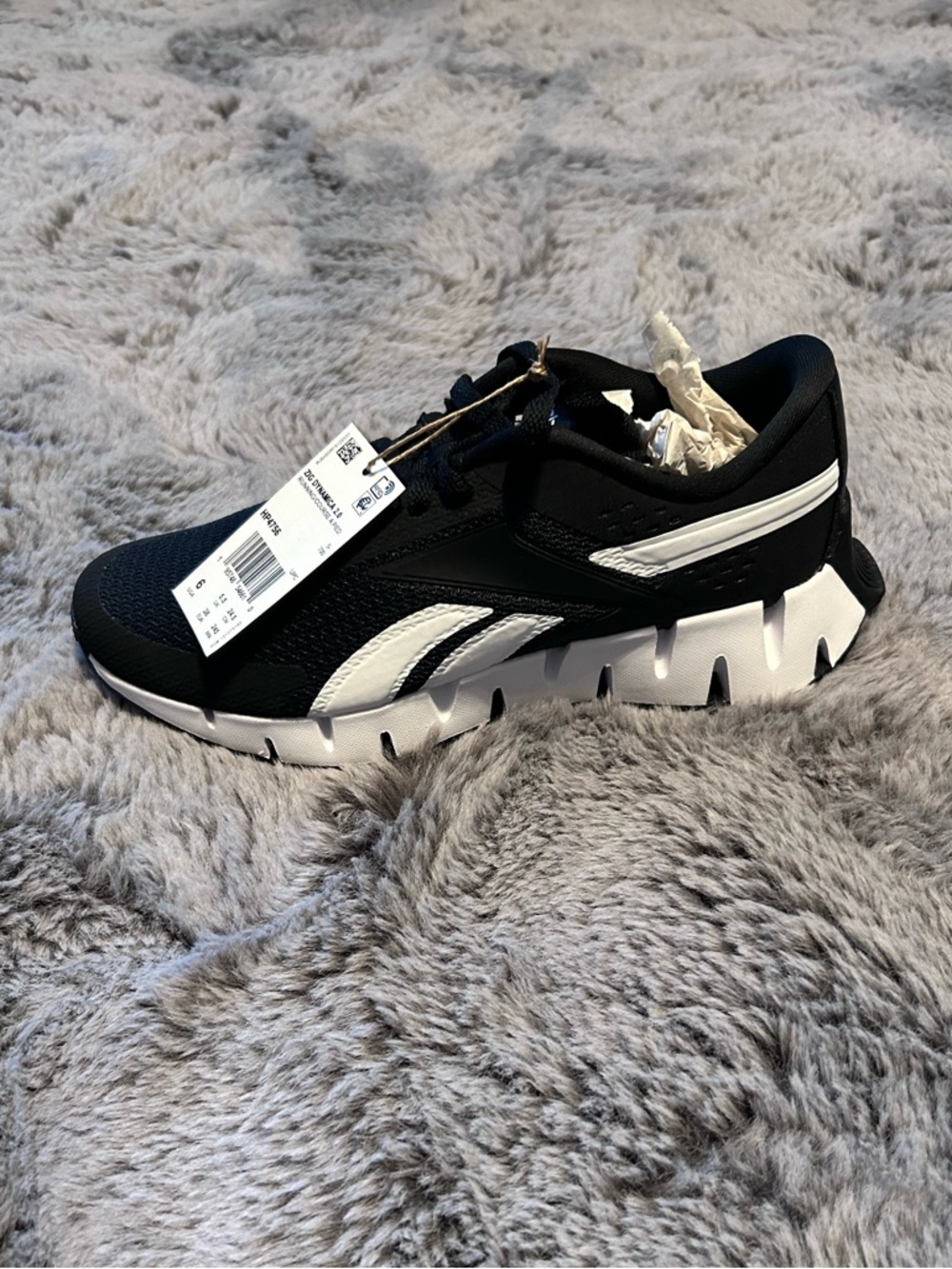 NWT Reebok Kids Black and White Zig Dynamica 2.0 Sneakers. Never worn. - Picture 5 of 11